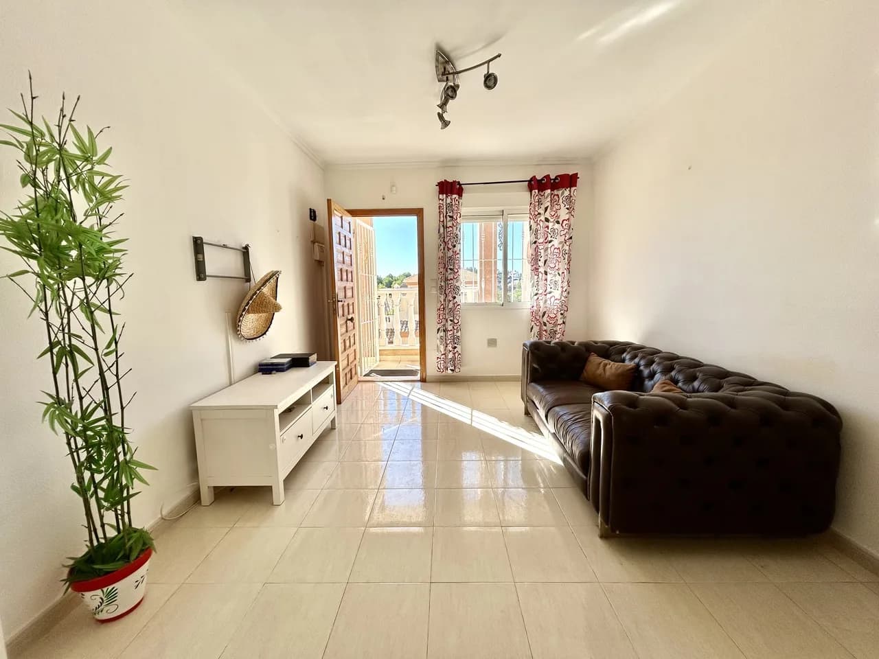 2 Bedroom Apartment for Sale in Villamartin, Alicante - Image 4