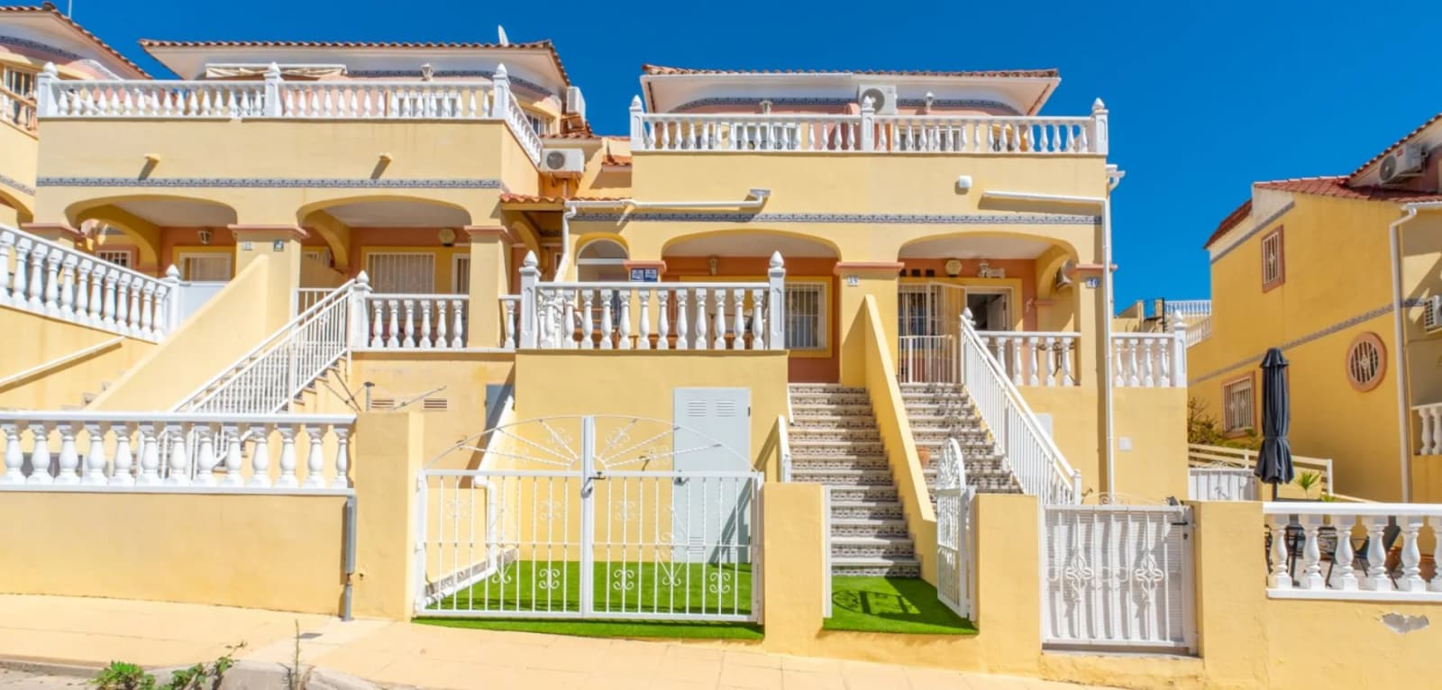 Townhouse de 2 chambres à vendre à Orihuela Costa, Costa Blanca (Alicante) - Image 3