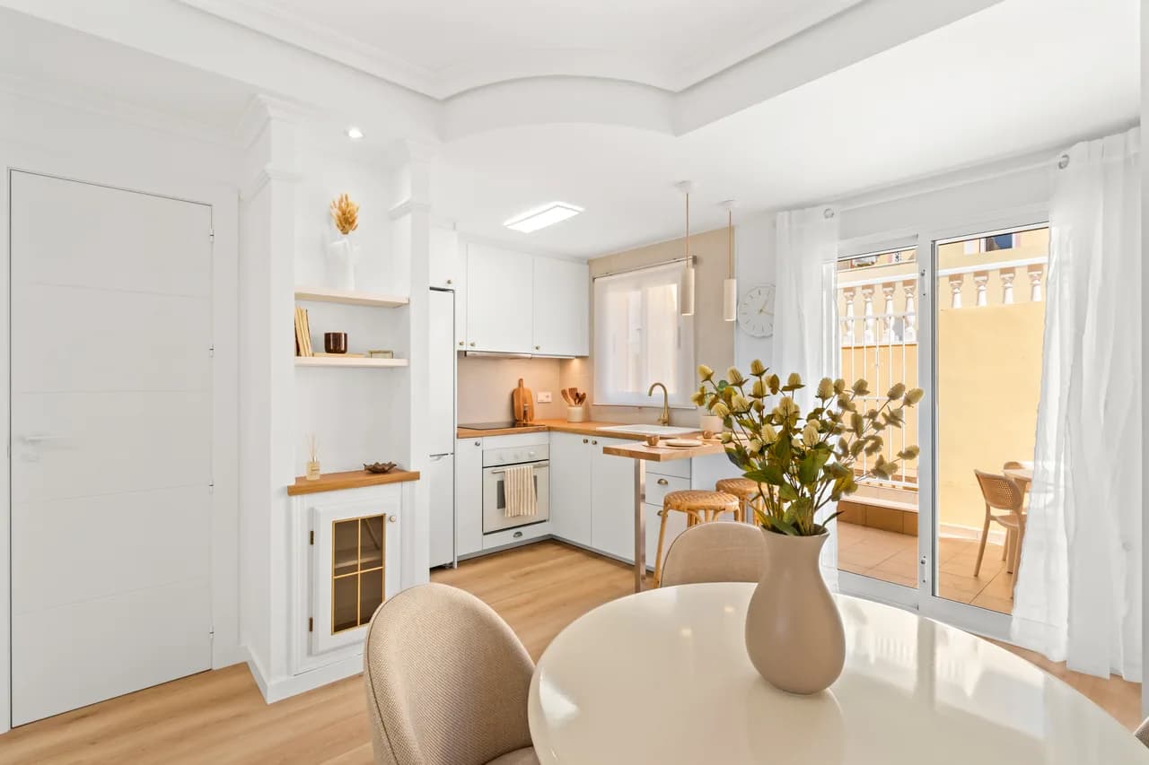 2 Bedroom Townhouse for Sale in Villamartin, Alicante - Image 9
