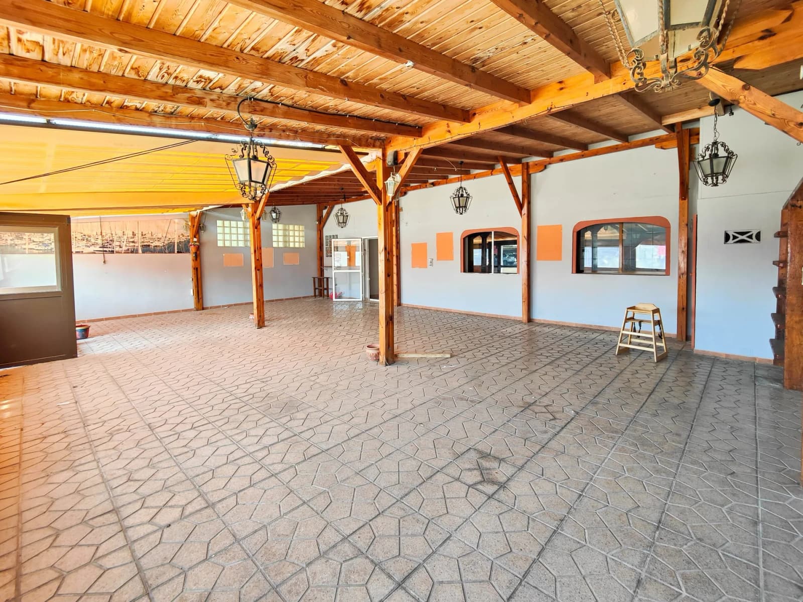 Commercial de 6 chambres à vendre à Torrevieja, Alicante - Image 6