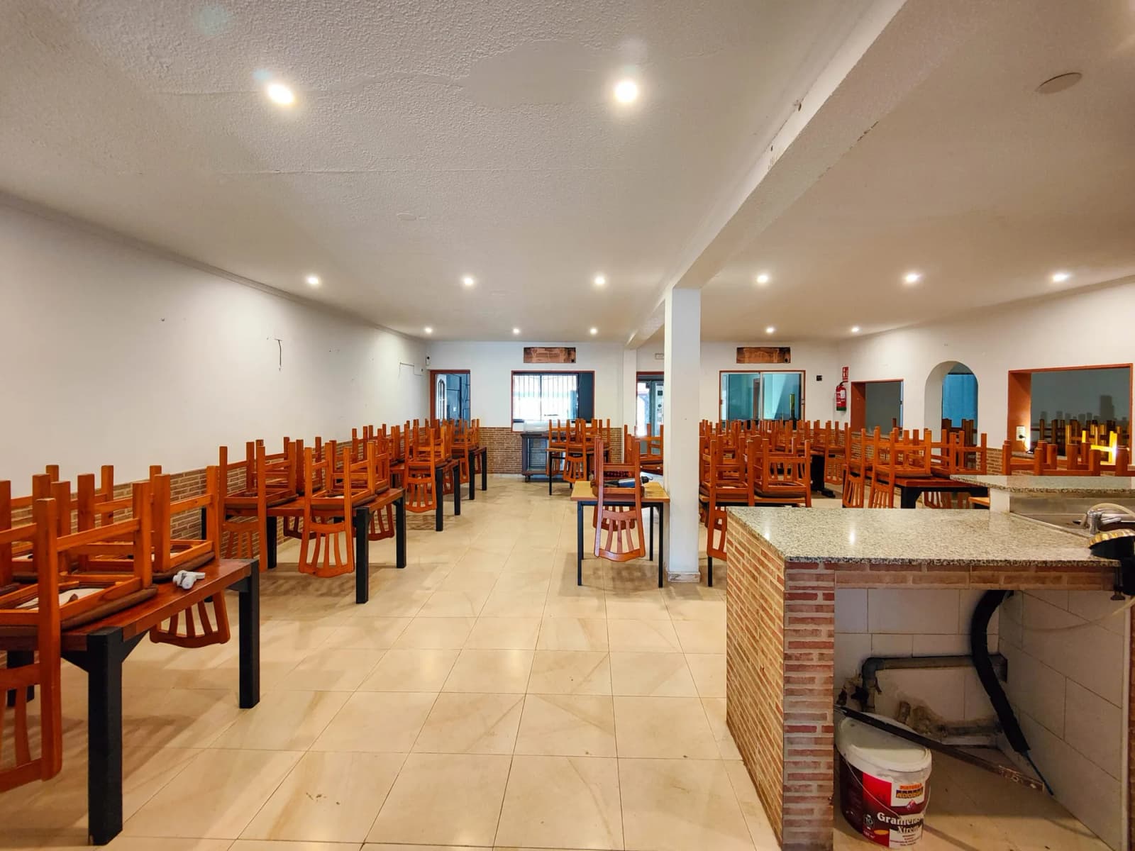 Commercial de 6 chambres à vendre à Torrevieja, Alicante - Image 8