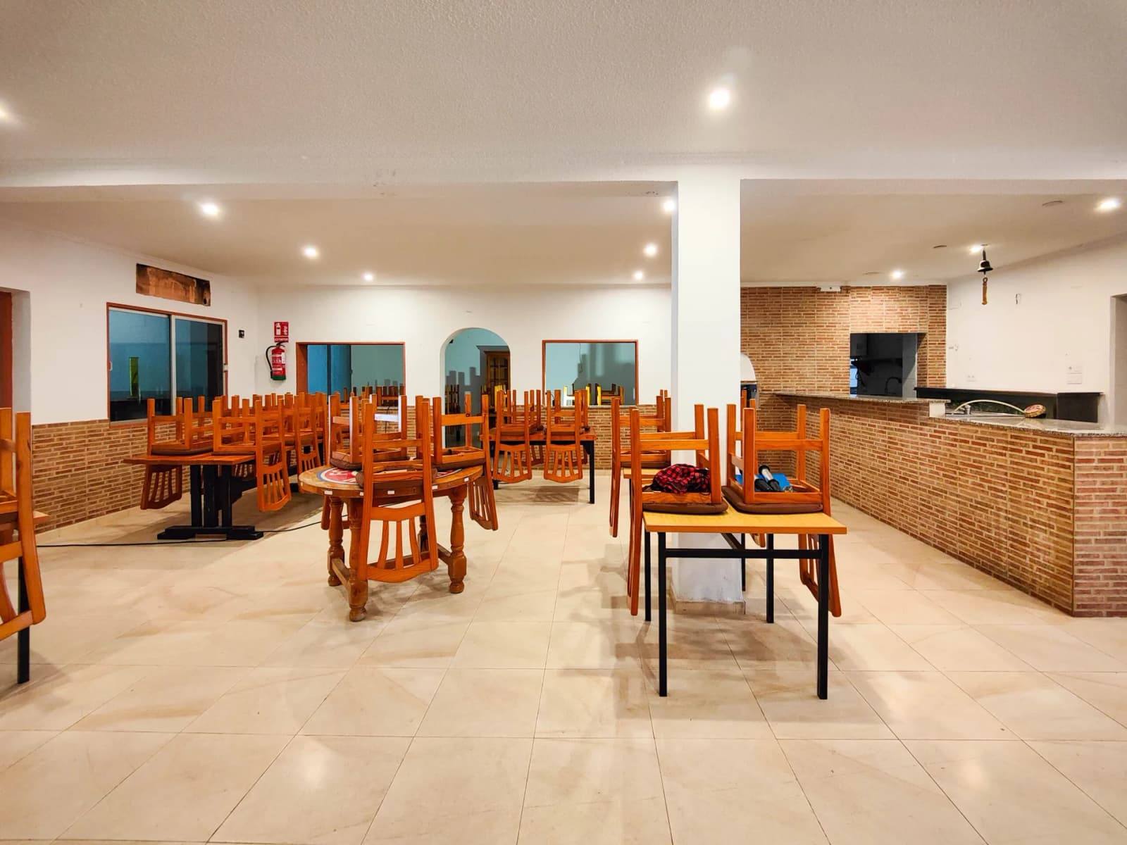 Commercial de 6 chambres à vendre à Torrevieja, Alicante - Image 9