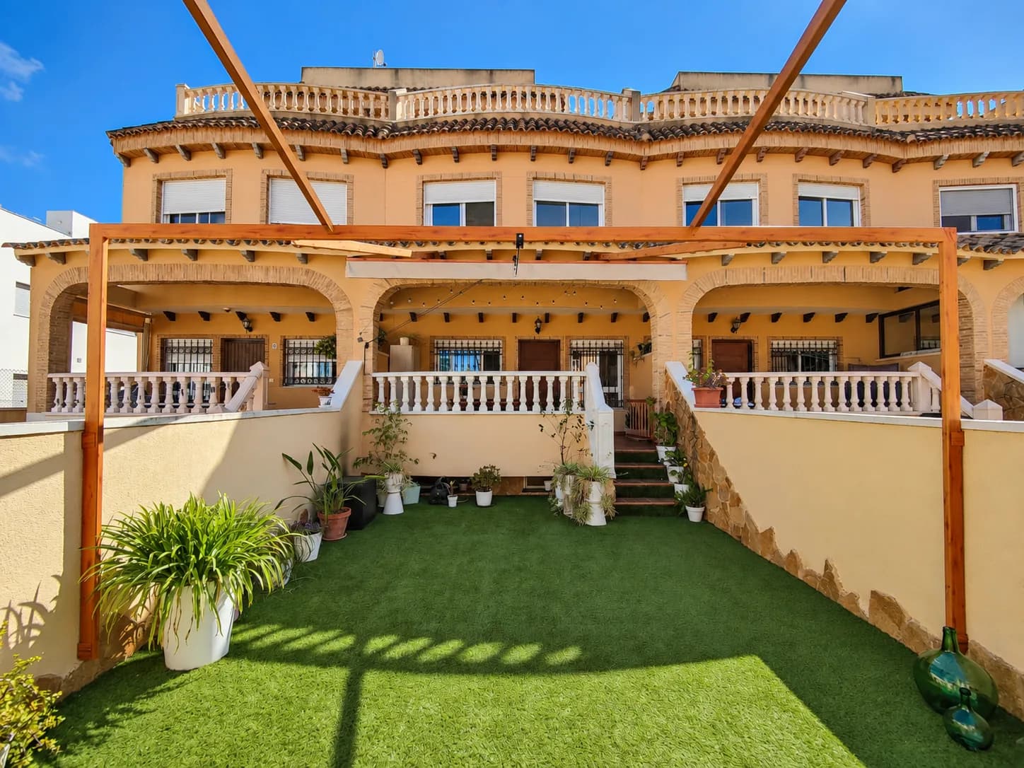 Townhouse met 4 slaapkamers te koop in Guardamar del Segura, Alicante - Image 2