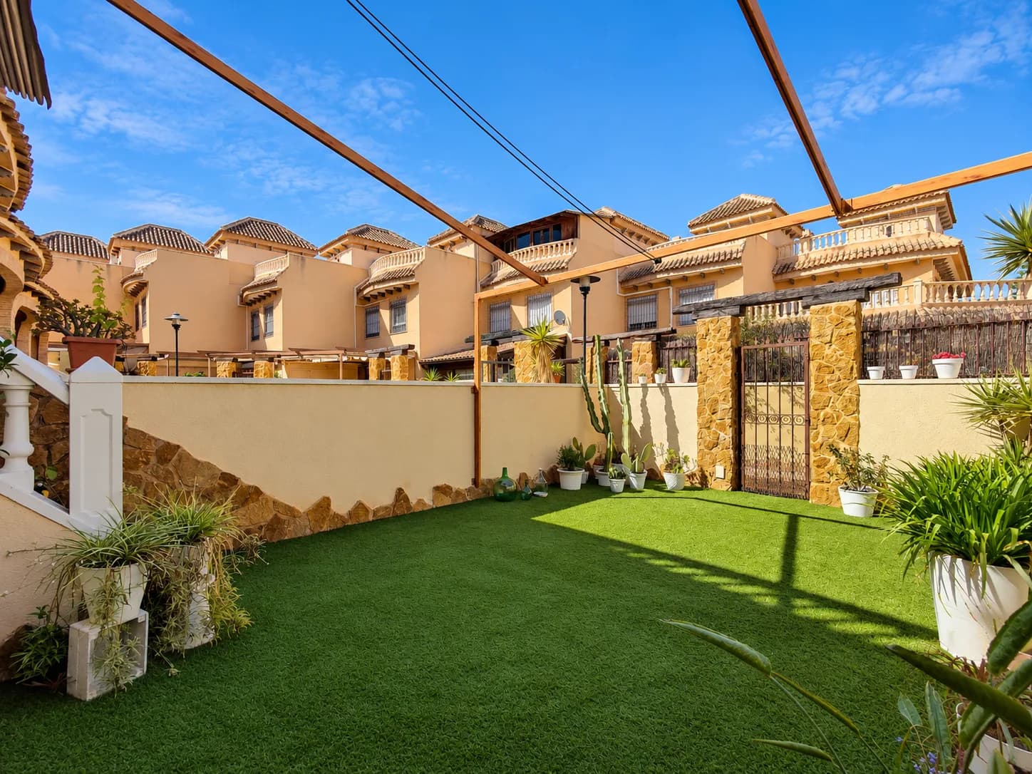 Townhouse met 4 slaapkamers te koop in Guardamar del Segura, Alicante - Image 3