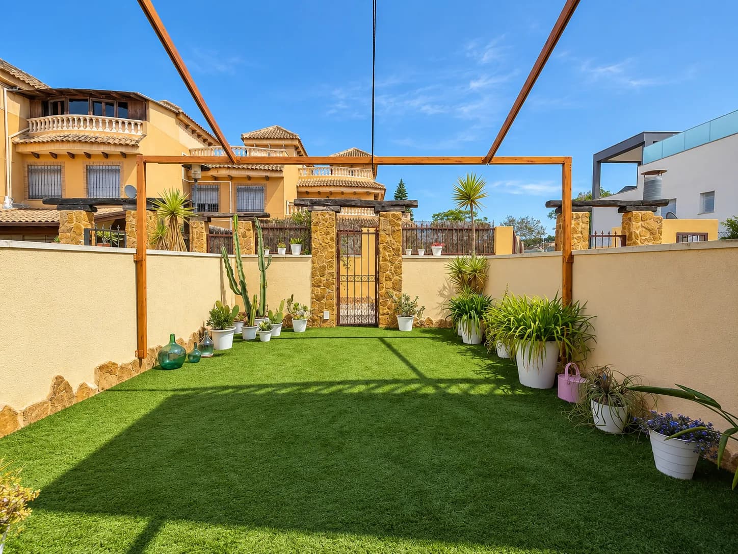 Townhouse met 4 slaapkamers te koop in Guardamar del Segura, Alicante - Image 4