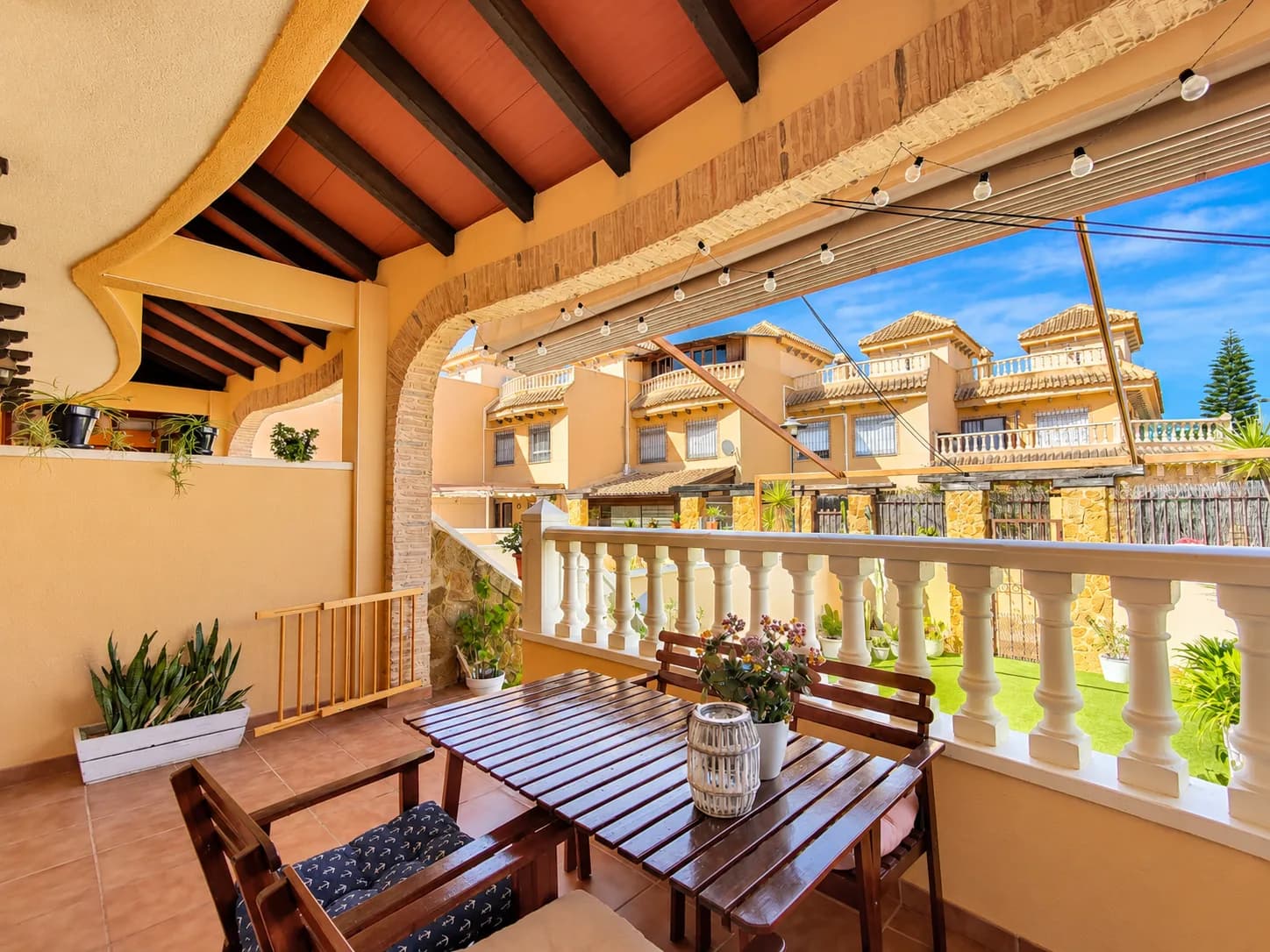Townhouse met 4 slaapkamers te koop in Guardamar del Segura, Alicante - Image 7