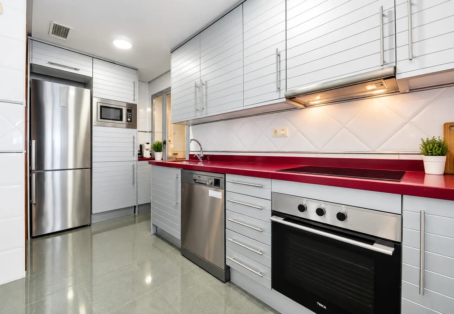 Apartment de 3 dormitorios en venta en Torrevieja, Alicante - Image 9