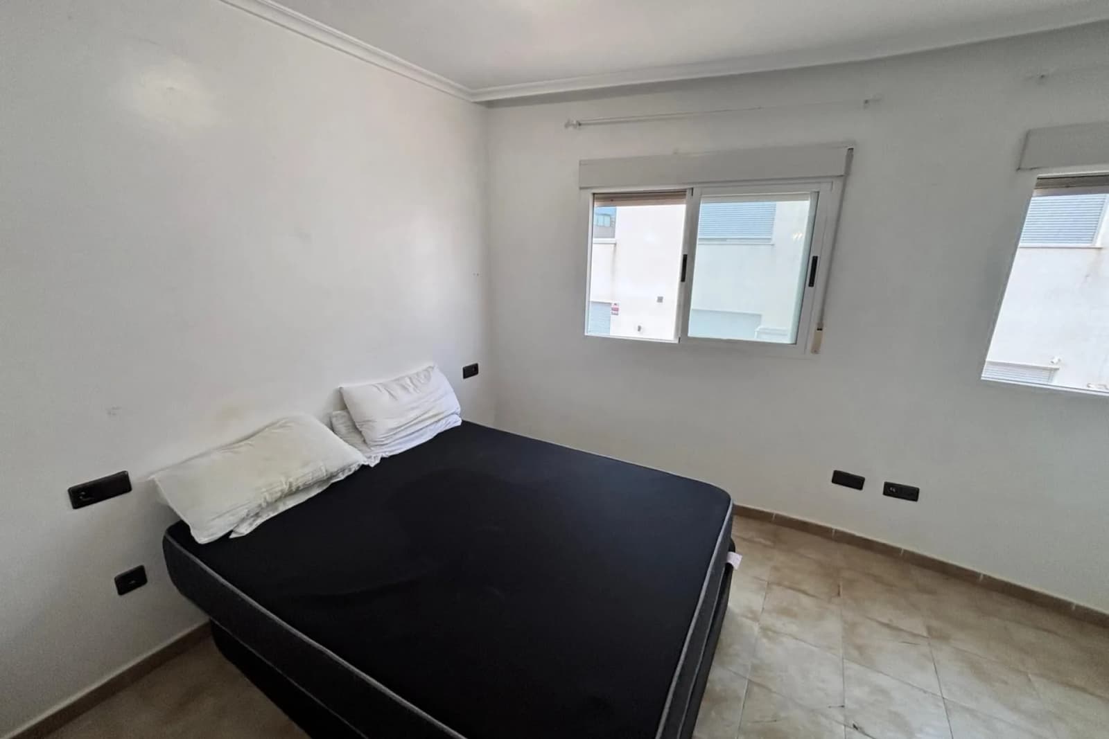 Townhouse de 5 chambres à vendre à Urbanització Els Estanys, Alicante - Image 7