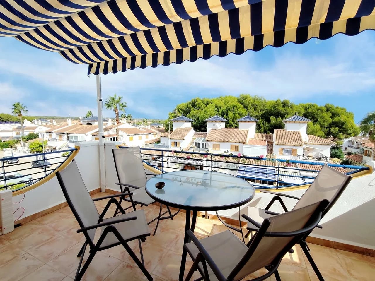 Villa de 2 chambres à vendre à Mil Palmeras, Alicante - Image 5