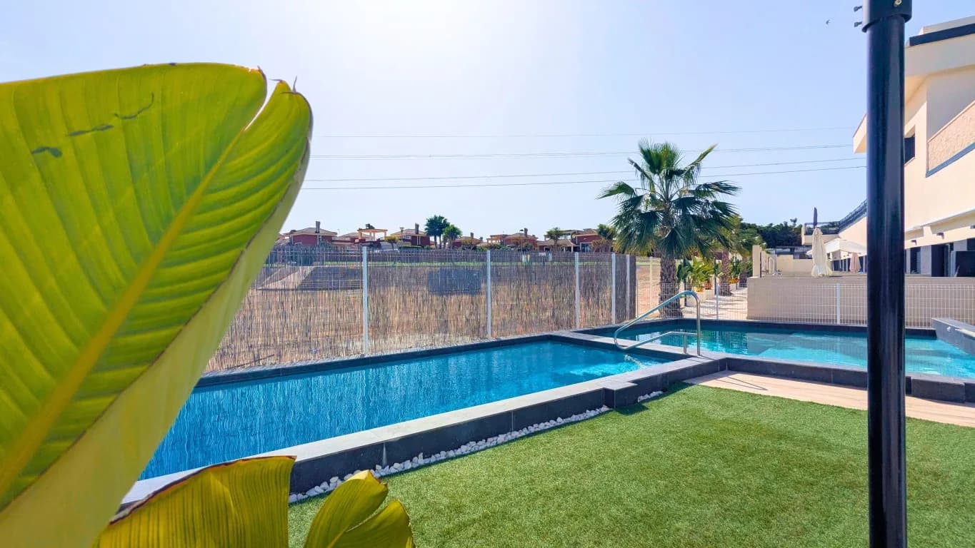 Apartment met 2 slaapkamers te koop in Lo Crispin, Alicante - Image 2