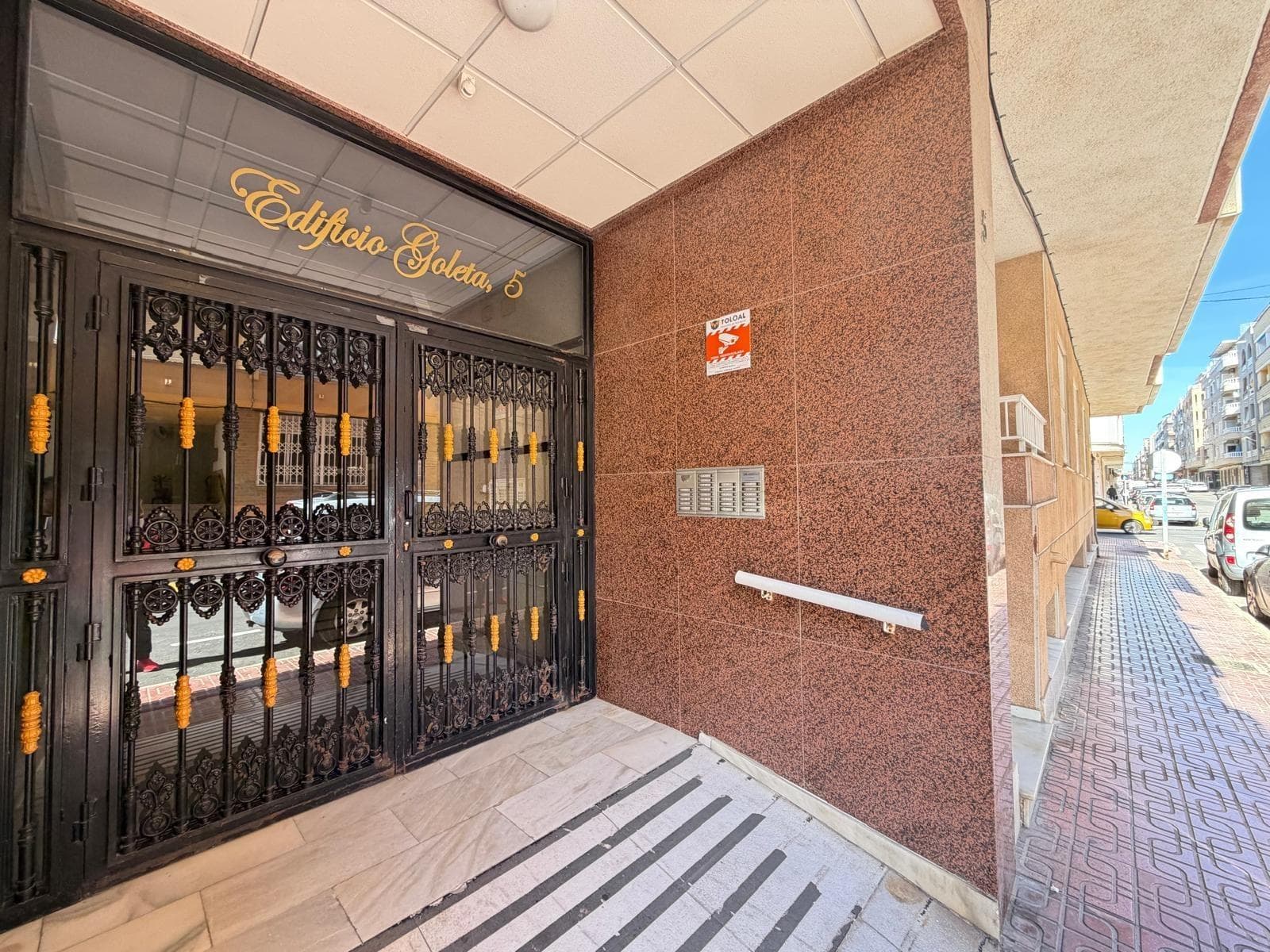 Luxury Apartment In Torrevieja Only 150 M To The Beach - Image 8