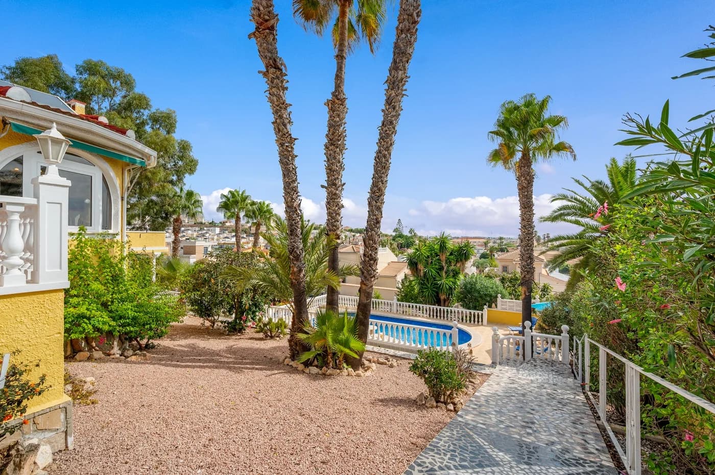 Villa de 2 dormitorios en venta en Ciudad Quesada - Rojales, Alicante - Image 8