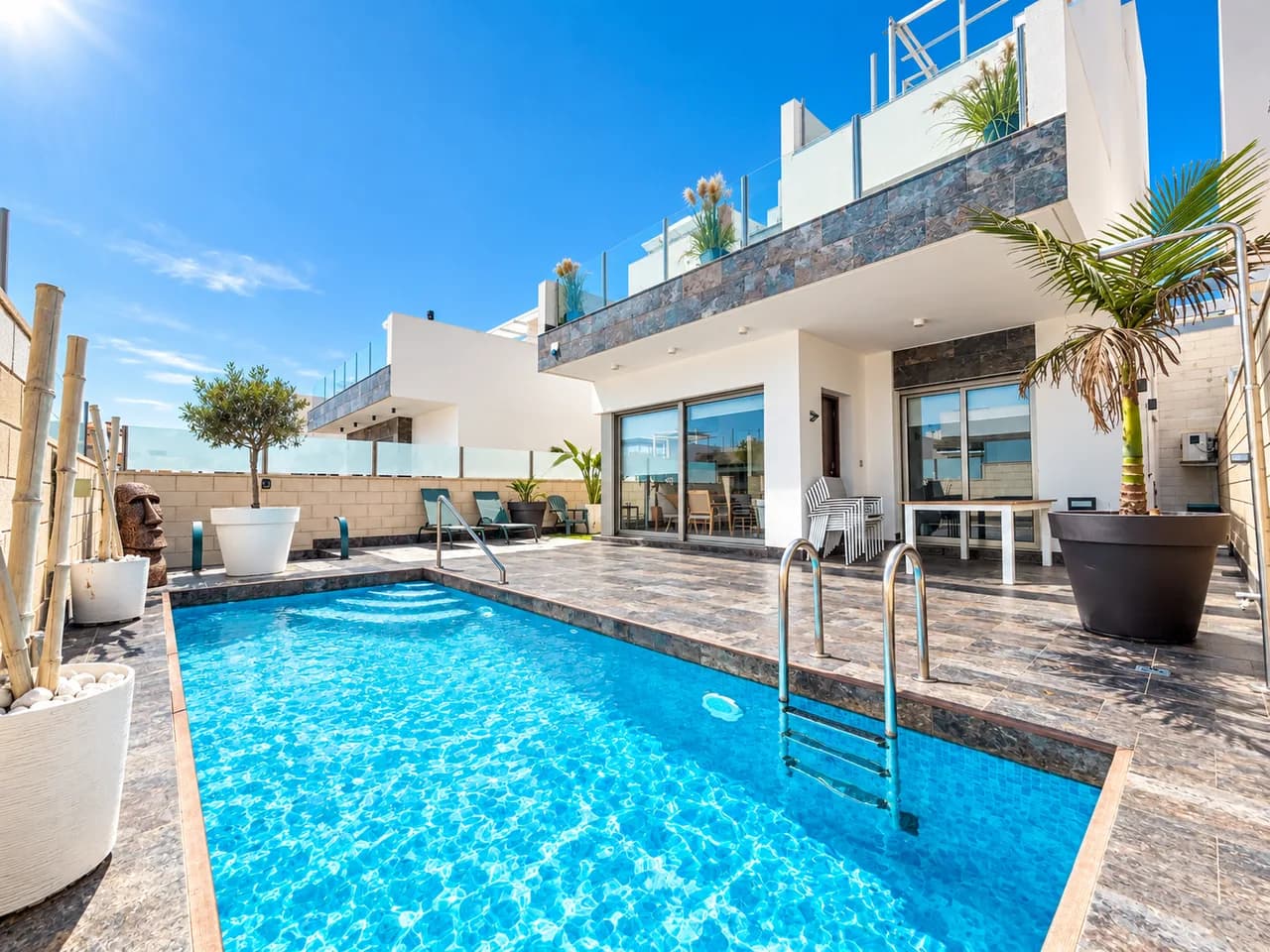 3 Bedroom Villa for Sale in Villamartin, Alicante