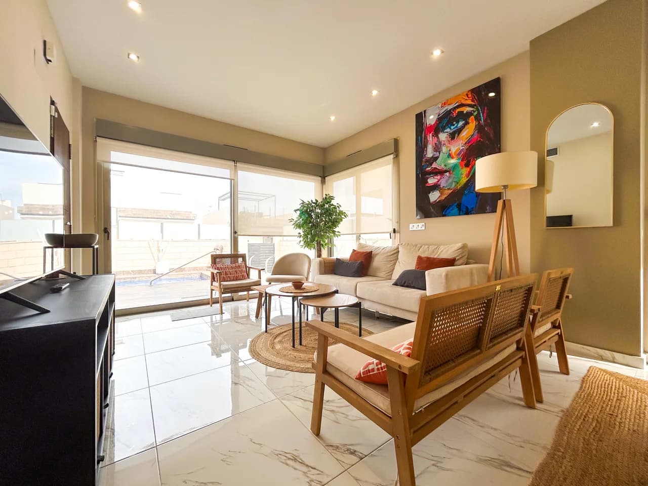 3 Bedroom Villa for Sale in Villamartin, Alicante - Image 5