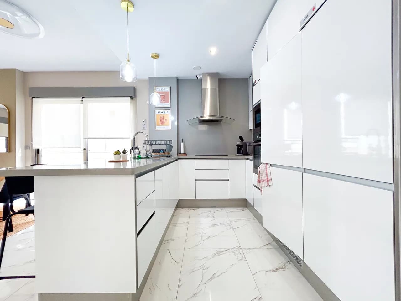 3 Bedroom Villa for Sale in Villamartin, Alicante - Image 9