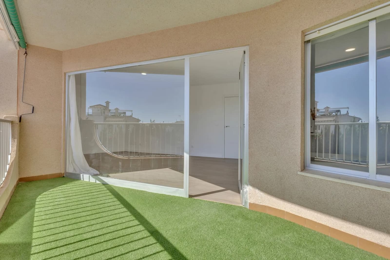Apartment de 3 dormitorios en venta en Cabo Roig, Costa Blanca - Image 5
