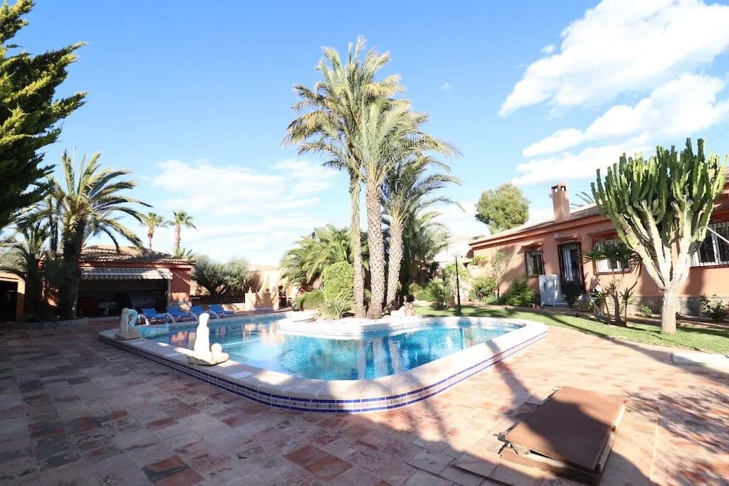 Villa de 5 chambres à vendre à Torrevieja, Alicante - Image 2