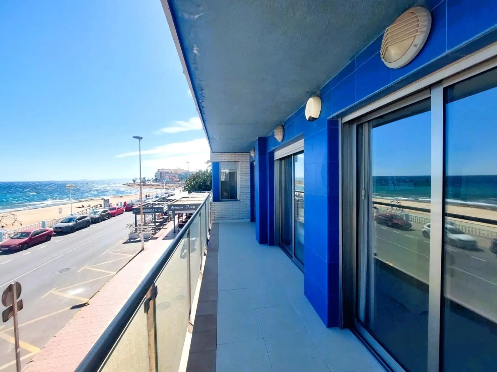 Apartment de 4 chambres à vendre à Torrevieja, Alicante - Image 2
