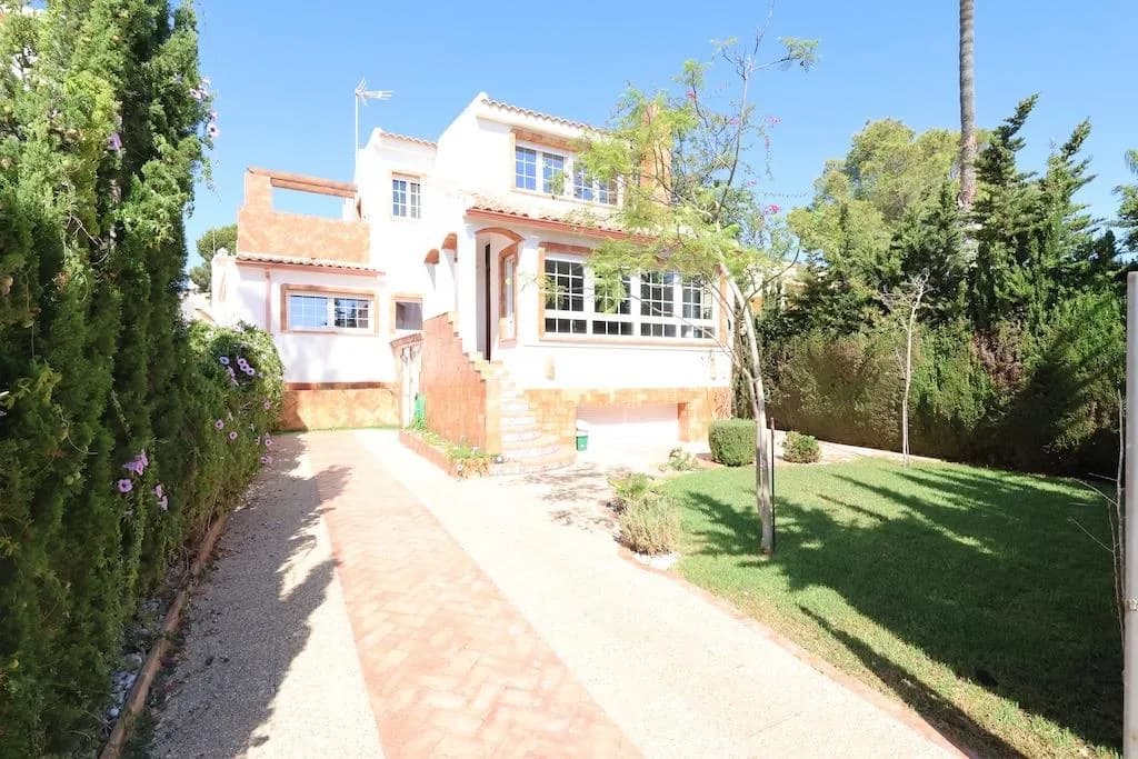Villa de 4 chambres à vendre à Orihuela Costa, Alicante