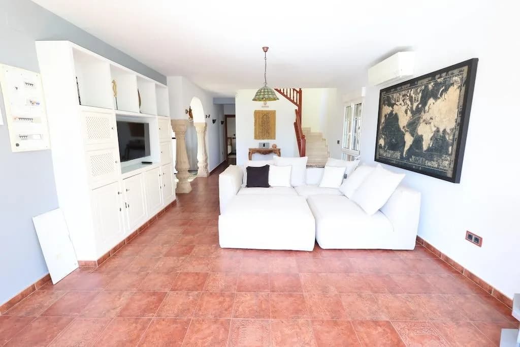 Villa de 4 chambres à vendre à Orihuela Costa, Alicante - Image 4