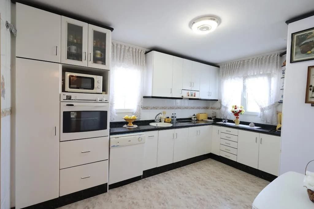 Villa de 5 chambres à vendre à Orihuela Costa, Alicante - Image 4
