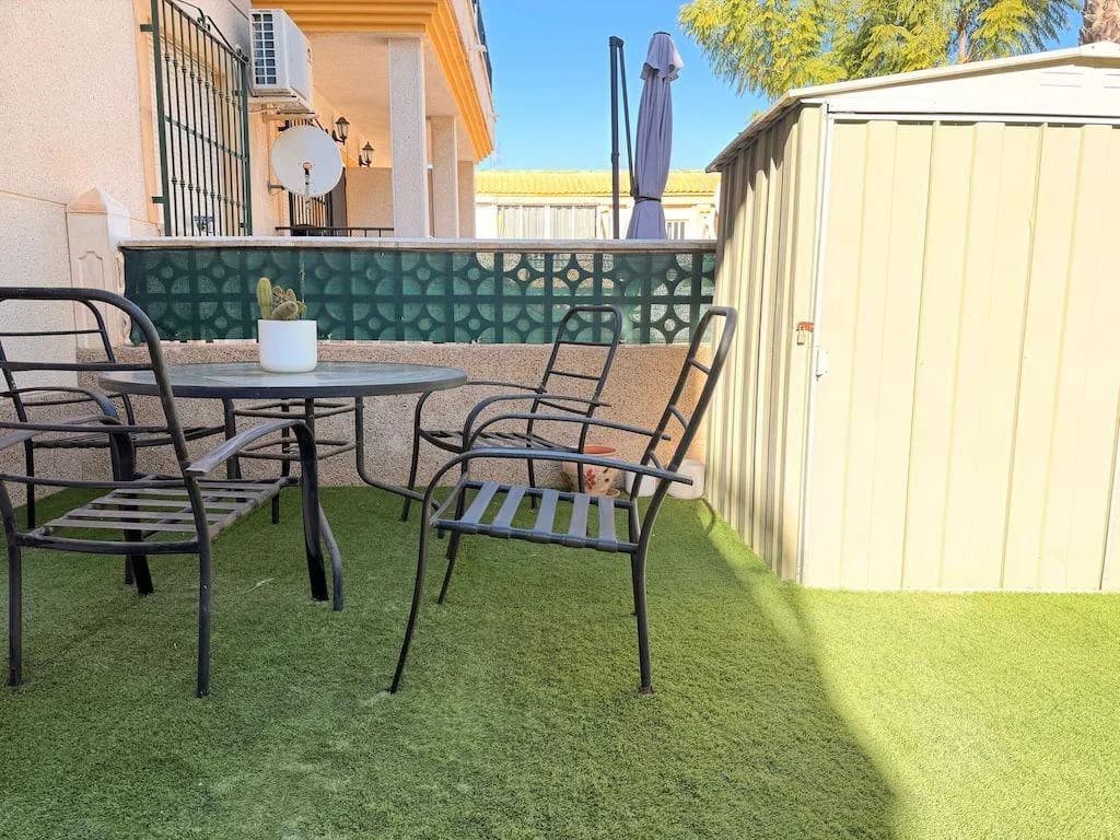 Bungalow de 2 chambres à vendre à Orihuela Costa, Alicante - Image 4