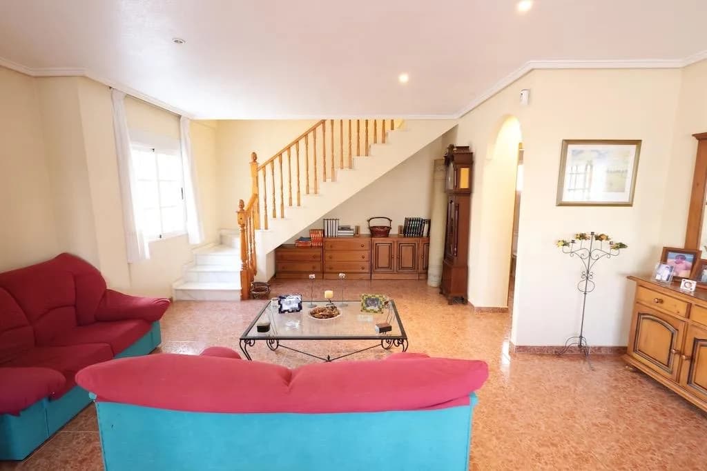 Villa z 3 sypialniami na sprzedaż w Torrevieja, Alicante - Image 7
