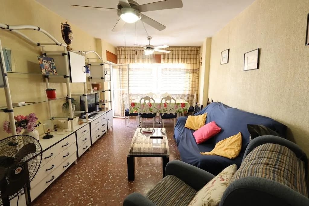 Apartment de 3 dormitorios en venta en Torrevieja, Alicante - Image 3