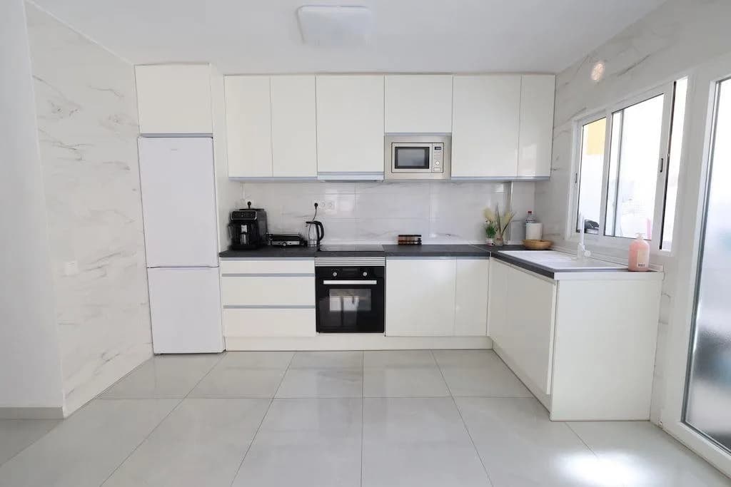 Apartment de 3 dormitorios en venta en Torrevieja, Alicante - Image 6