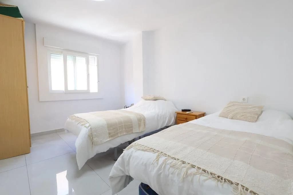 Apartment de 3 dormitorios en venta en Torrevieja, Alicante - Image 9
