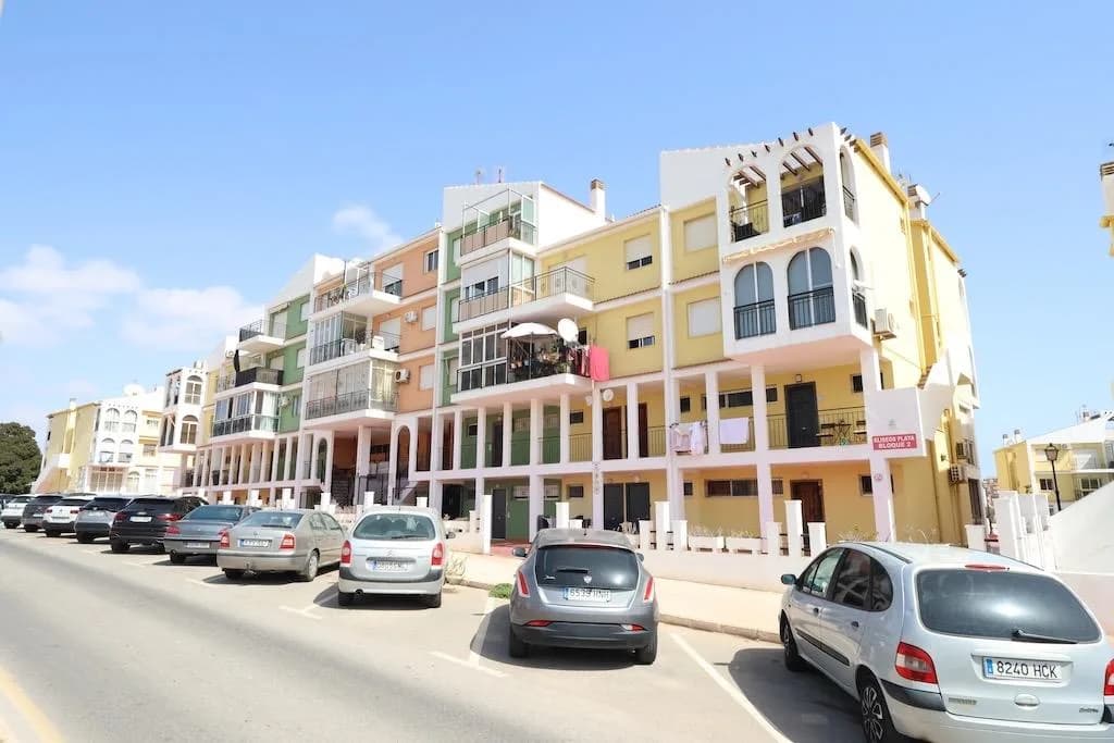Apartment de 1 dormitorios en venta en Torrevieja, Alicante