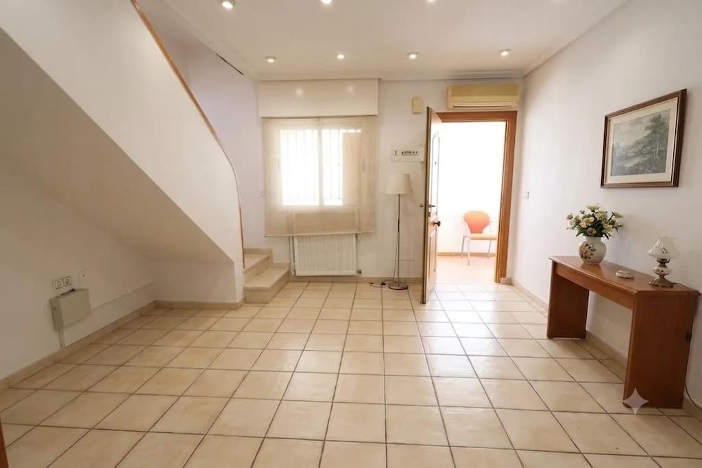 Semi-detached House In Torrevieja - Image 4