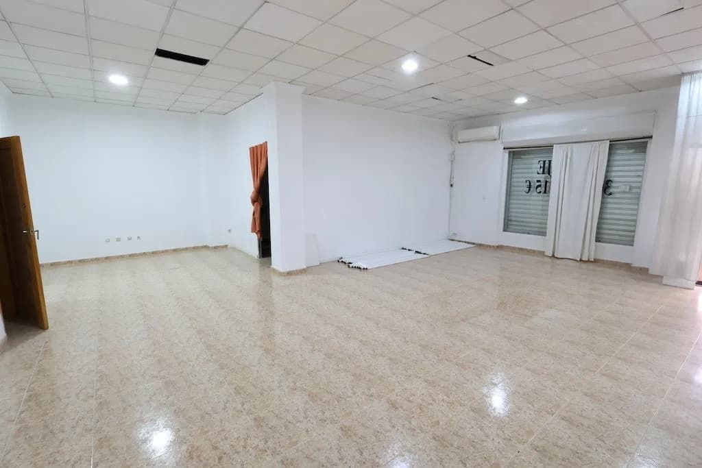 Commercial Premises In Torrevieja - Image 3