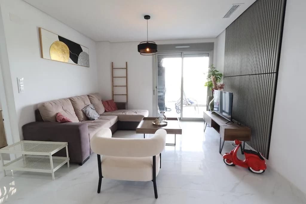 Apartment de 3 chambres à vendre à Orihuela Costa, Alicante - Image 2