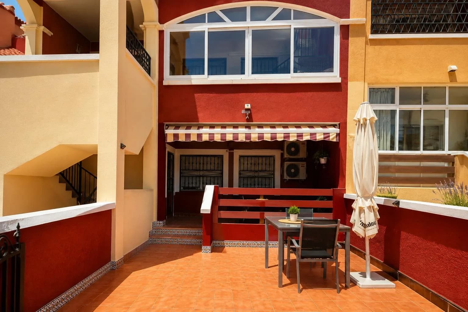Bungalow met 2 slaapkamers te koop in Orihuela Costa, Alicante
