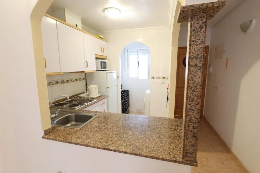 Apartment met 2 slaapkamers te koop in Torrevieja, Alicante - Image 5