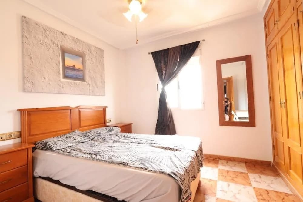 Apartment de 2 dormitorios en venta en Orihuela Costa, Alicante - Image 5