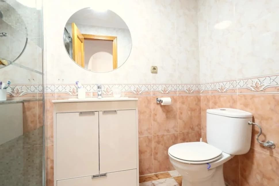 Apartment de 2 dormitorios en venta en Orihuela Costa, Alicante - Image 9