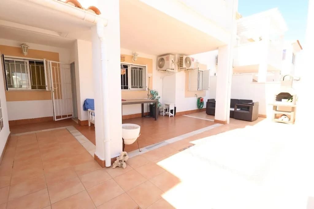 Bungalow de 2 chambres à vendre à Orihuela Costa, Alicante - Image 3