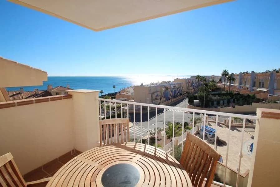 Villa de 2 chambres à vendre à Orihuela Costa, Alicante