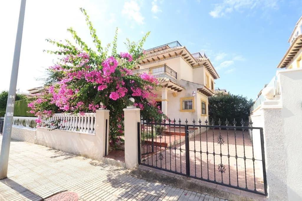 Semi-detached House In Orihuela Costa - Image 2
