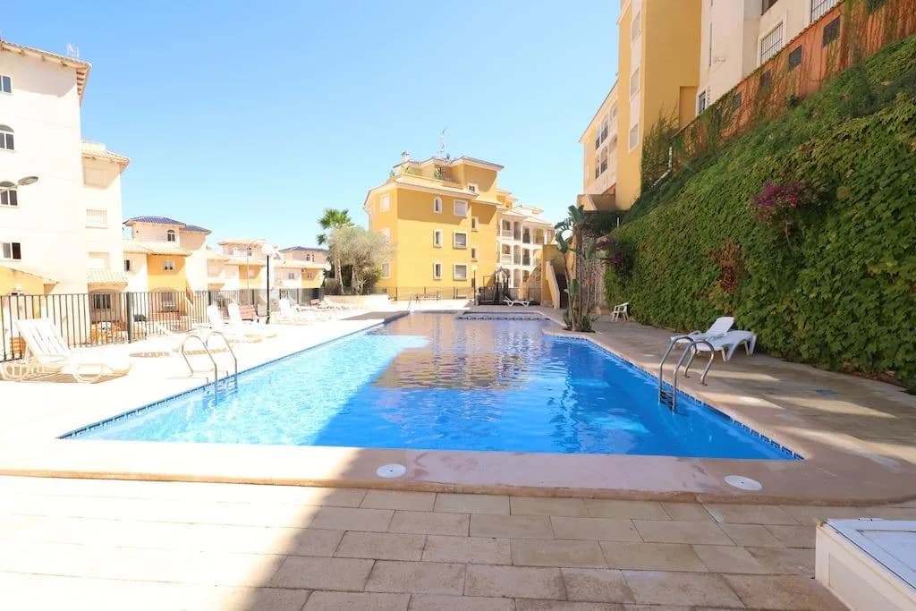 Apartment de 2 chambres à vendre à Orihuela Costa, Alicante - Image 2