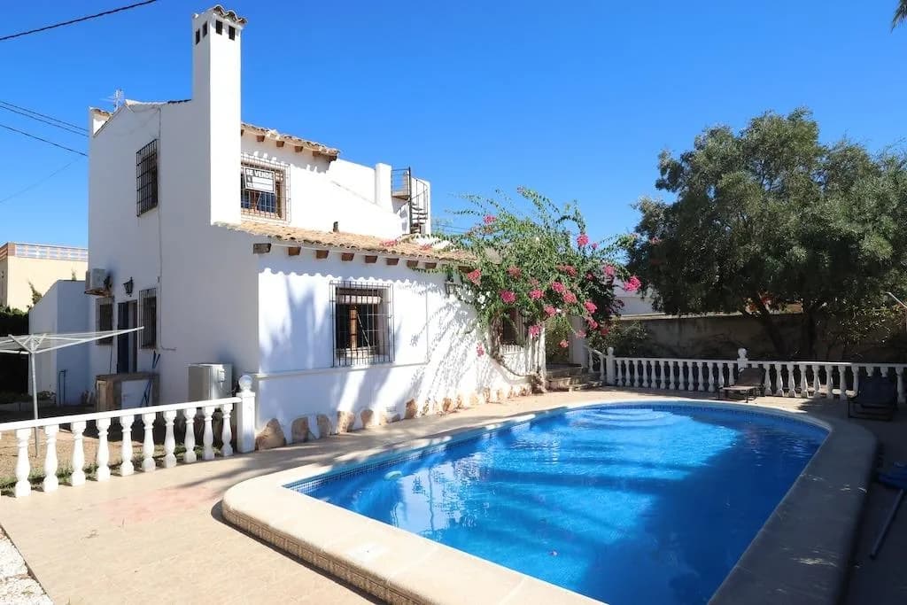 Villa de 4 chambres à vendre à Orihuela Costa, Alicante