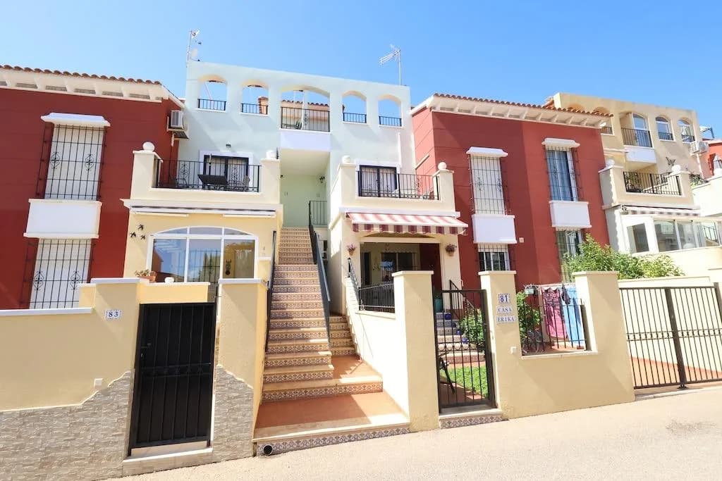 Apartment de 2 chambres à vendre à Torrevieja, Alicante - Image 2