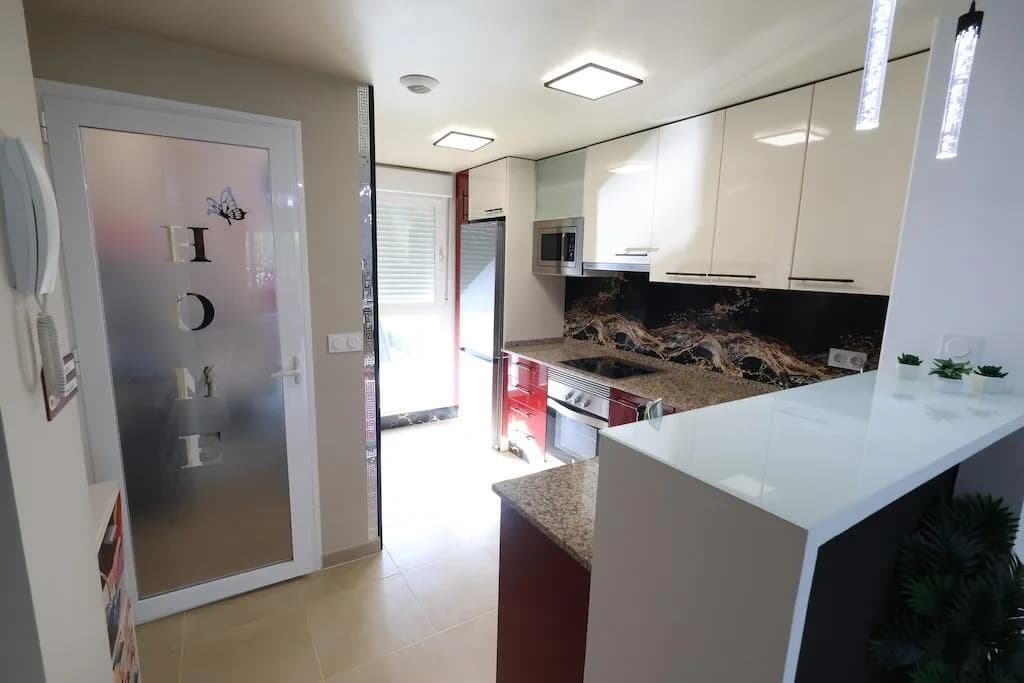 Apartment de 2 dormitorios en venta en Orihuela Costa, Alicante - Image 2