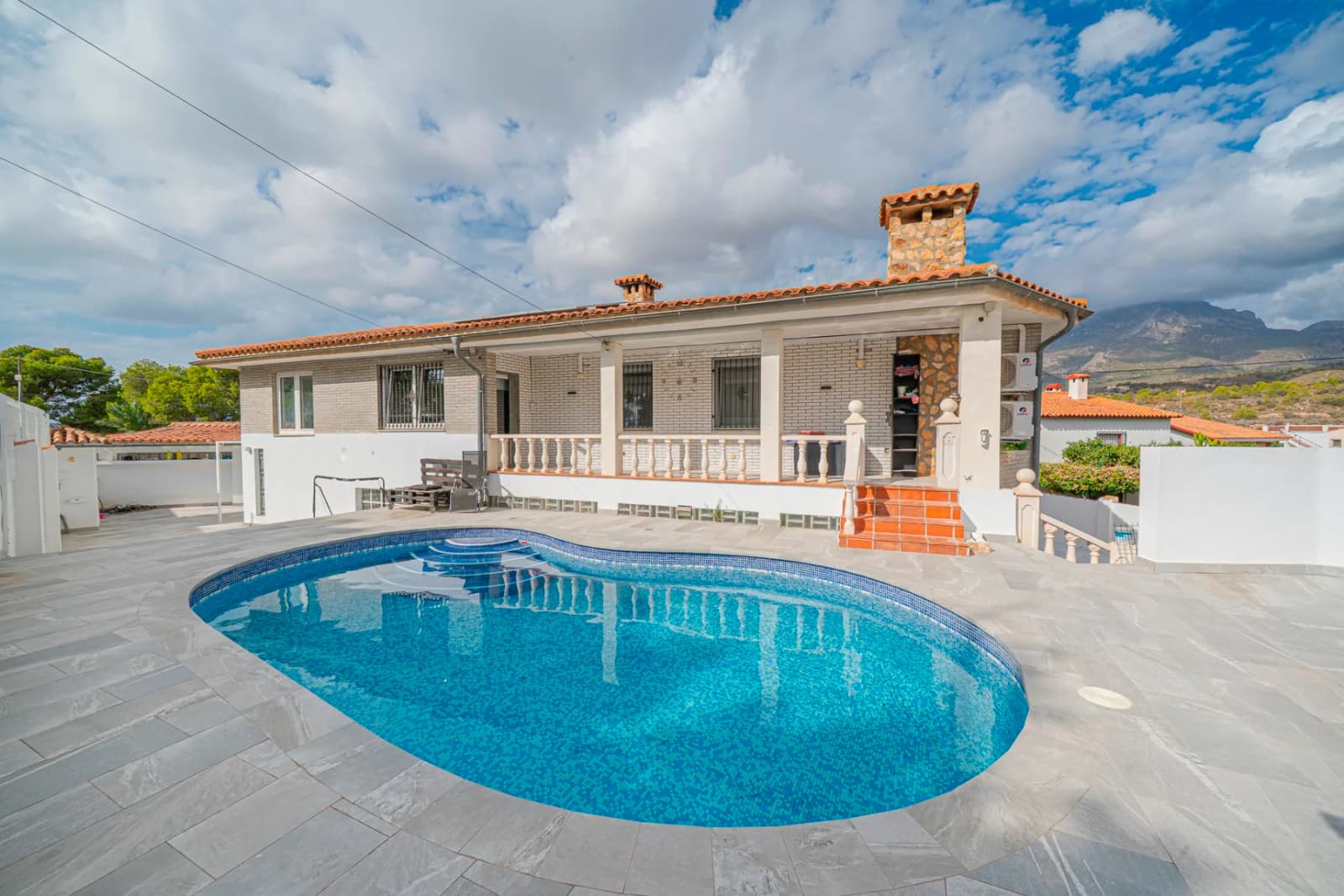 Villa de 5 chambres à vendre à La Nucia, Alicante