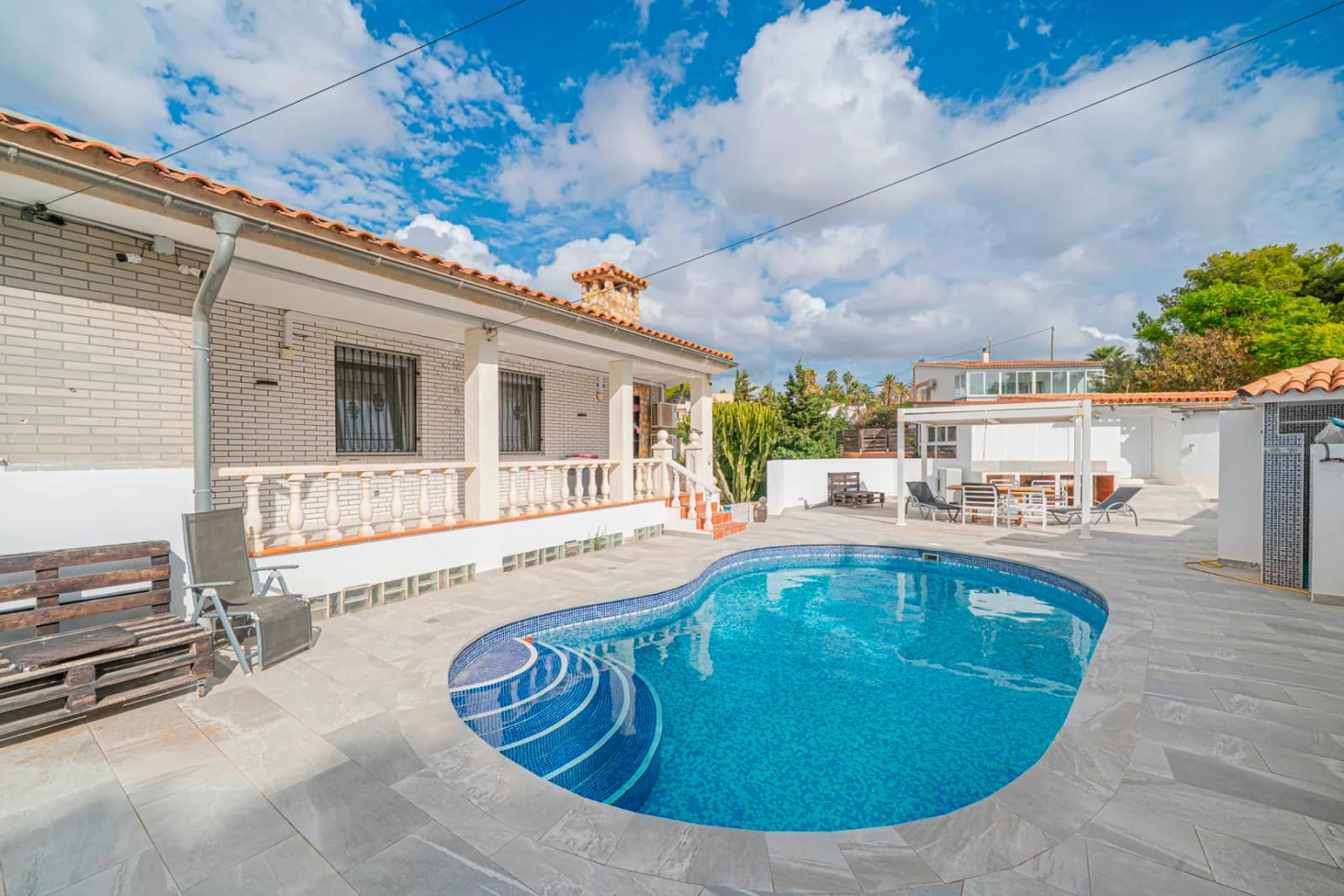 Villa de 5 chambres à vendre à La Nucia, Alicante - Image 2