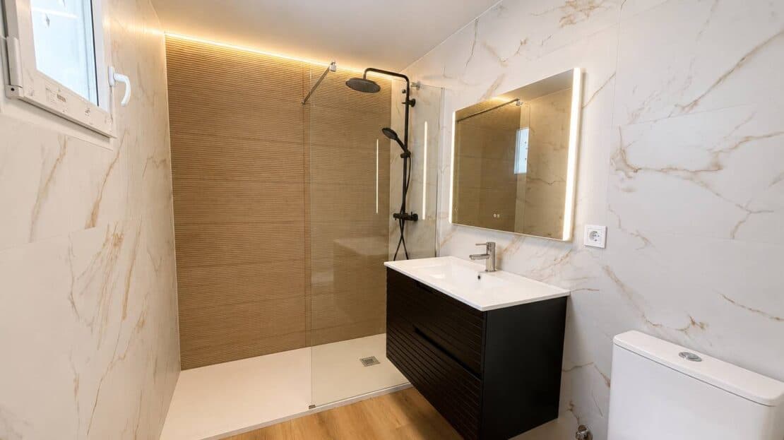 Reformed Property In Los Altos - Image 5