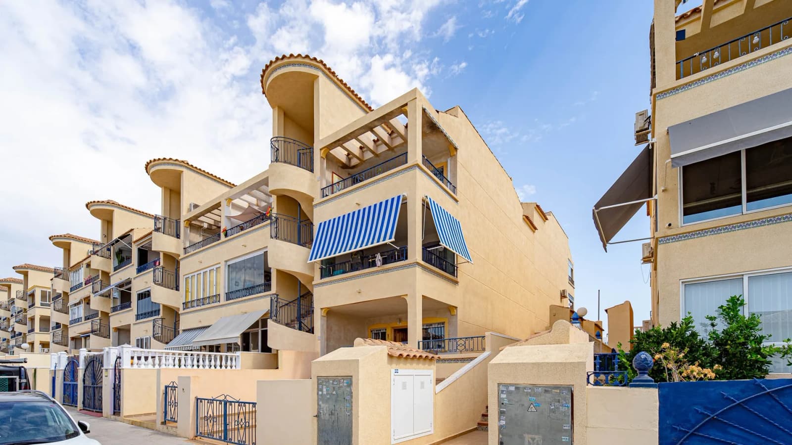 Apartament In Punta Prima - Image 5