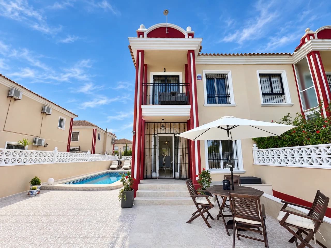 Townhouse met 3 slaapkamers te koop in Dehesa De Campoamor, Alicante - Image 2